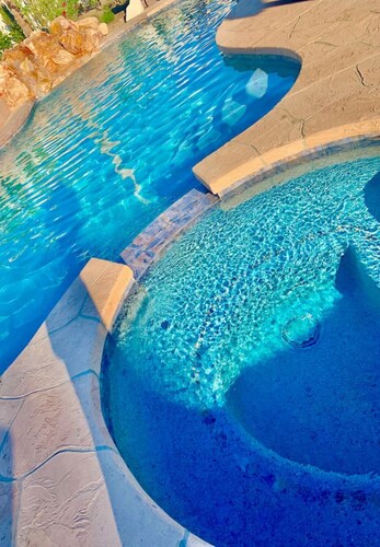 10 Bd/walk 2 shuttle 4 Stagecoach/Ask-Deals/Games