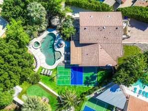 Exterior - Basketball-Pool-Spa-BBQ-Gameroom-Golf-Central (Bermuda Dunes)
