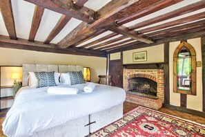 9 chambres, fer et planche à repasser, lit parapluie, Wi-Fi gratuit