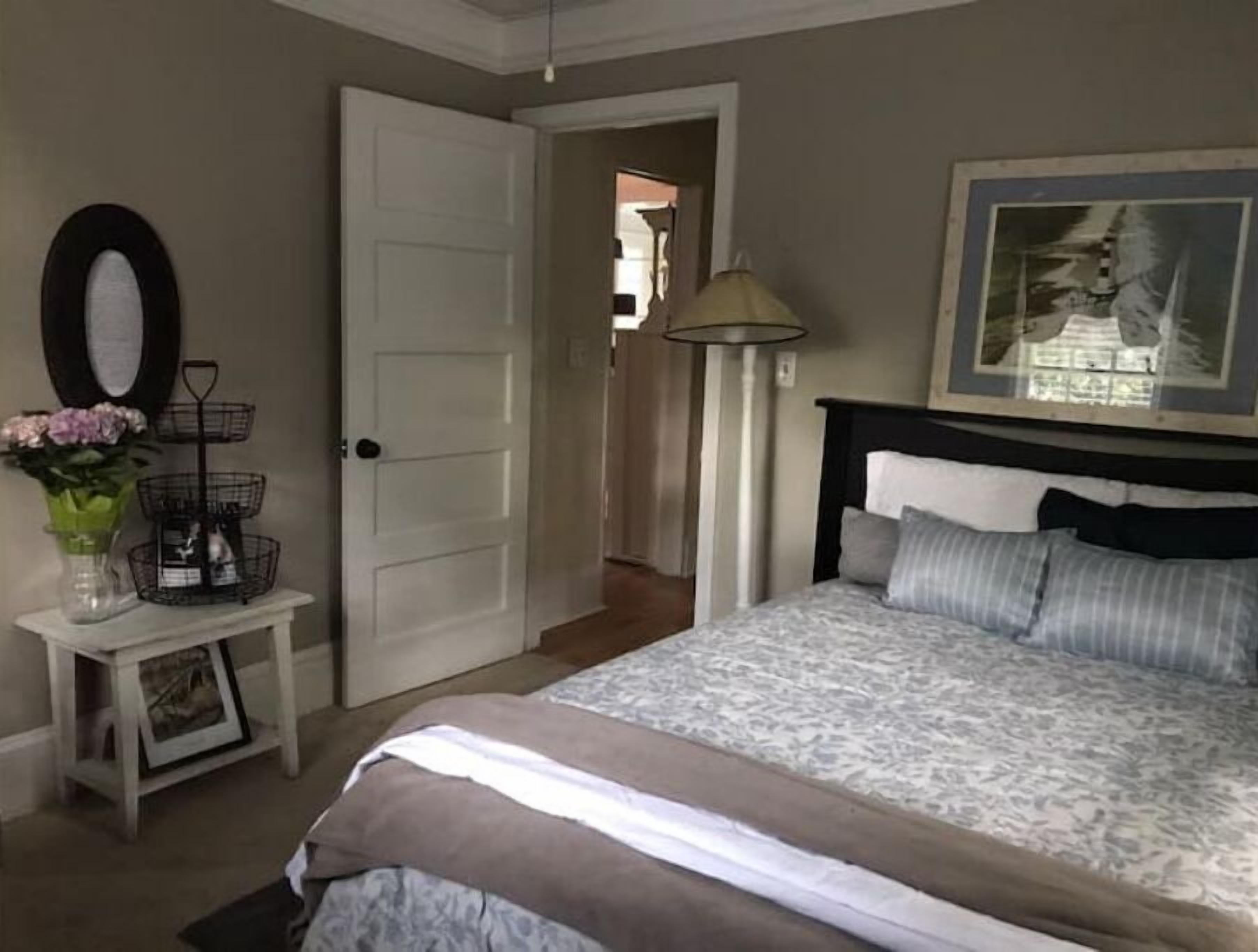 2 Schlafzimmer, Schreibtisch, Bügeleisen/Bügelbrett, kostenloses WLAN