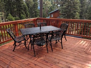 Outdoor dining - Lake Tahoe - A Year-Round Paradise! (Carnelian Bay)