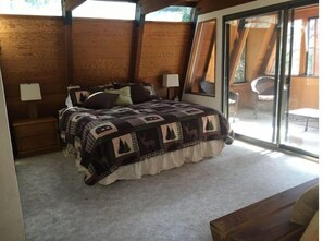 4 bedrooms, iron/ironing board, WiFi, bed sheets - Lake Tahoe - A Year-Round Paradise! (Carnelian Bay)
