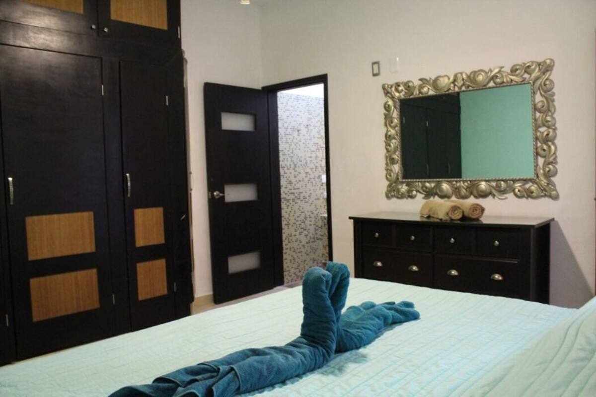 Classic Apartment | Minibar, iron/ironing board, WiFi (free), bed sheets