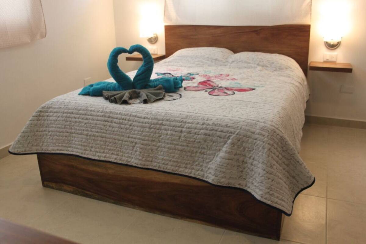 Classic Studio | Minibar, iron/ironing board, WiFi (free), bed sheets