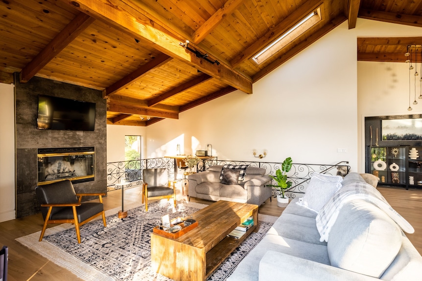 Modern Farmhouse Villa With Captivating Panoramic Views, Hot Tub And Sauna! - Santa Rosa, CA