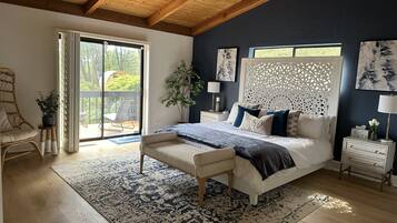 3 sovrum, skrivbord, strykjärn/strykbräda och resesäng