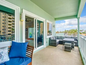 Terrace/patio - •Oceanfront Condo •3BR 3BA •Heated Pool • Easy Walk to Flagler Ave (New Smyrna Beach)