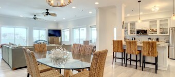 •Oceanfront Condo •3BR 3BA •Heated Pool • Easy Walk to Flagler Ave