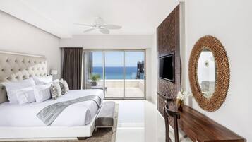 2 bedrooms, in-room safe, desk, iron/ironing board