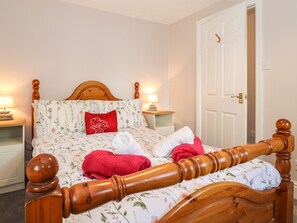 2 bedrooms, individually decorated, individually furnished, free WiFi