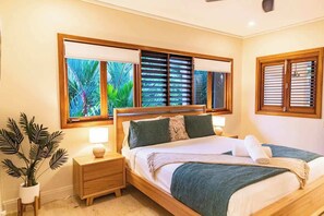 4 bedrooms, iron/ironing board, WiFi, bed sheets