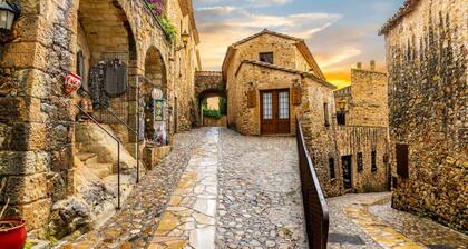 VERDI: House with spectacular sea views and private pool in Pals