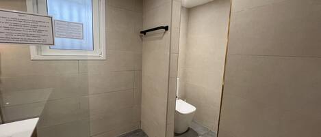 Baignoire, serviettes fournies