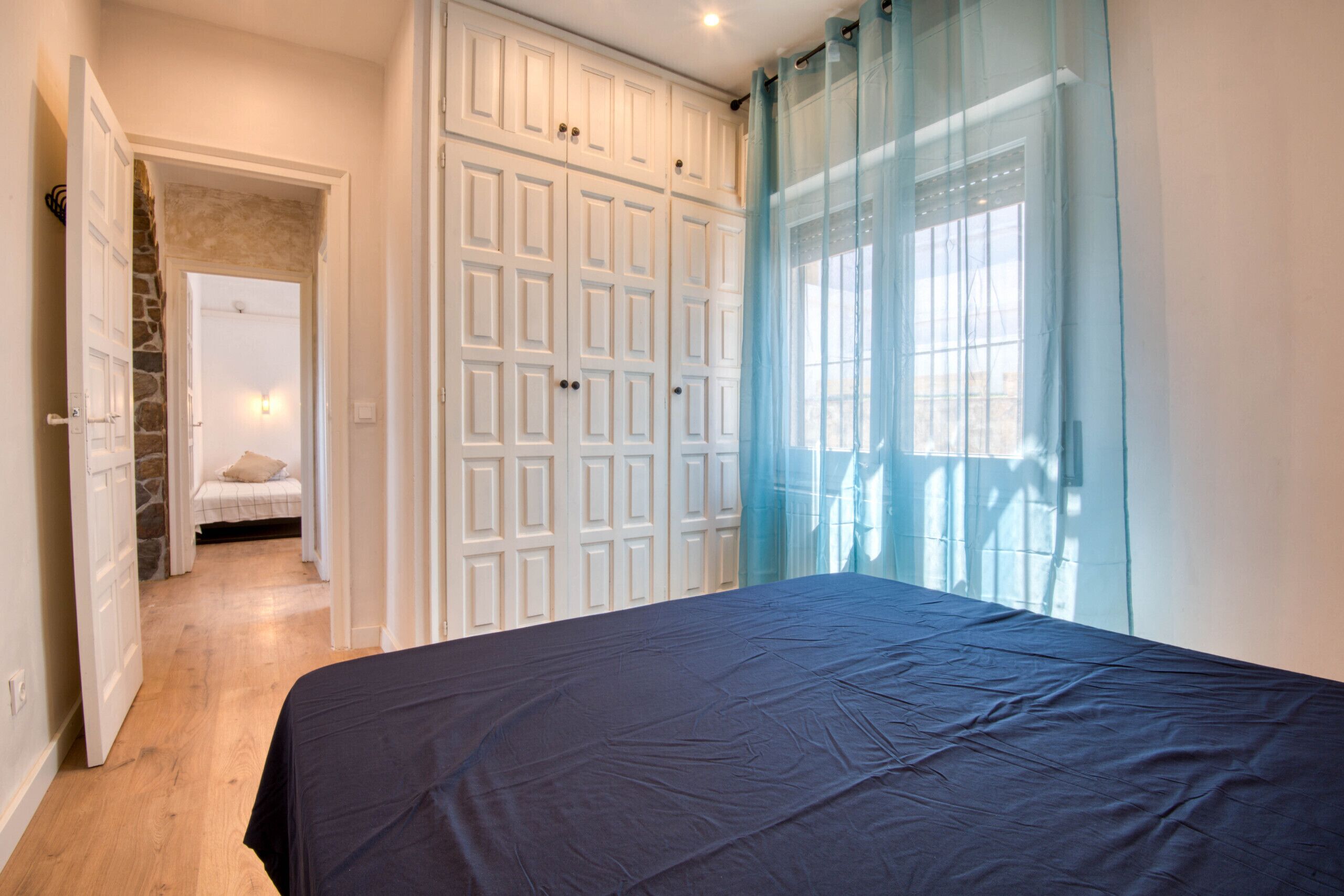 5 bedrooms, free WiFi, bed sheets