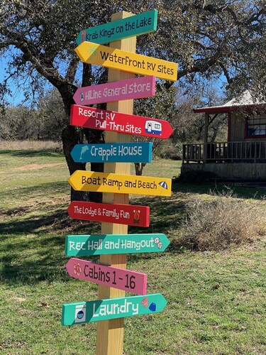 Retro Lakefront Cabin with Lots of Amenities