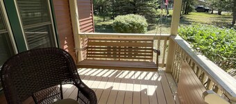 Spacious, peaceful home away from home...sun or snow!