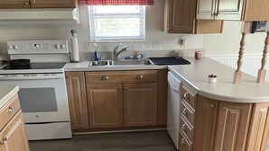 茶具/咖啡用具、冰箱、微波炉、烤箱