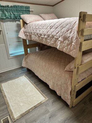 3 chambres, Wi-Fi gratuit, draps fournis
