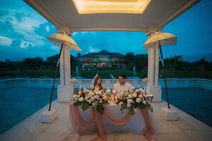 Outdoor banquet area - Rumah Luwih Beach Resort Gianyar Junior Suite (Kecamatan Gianyar)