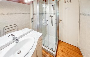 Shower, hair dryer