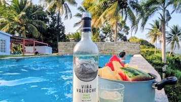 Outdoor pool, a heated pool