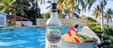 Ulkouima-allas, lämmitetty uima-allas