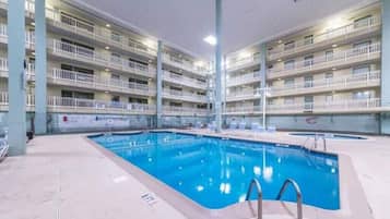 Indendørs pool, udendørs pool