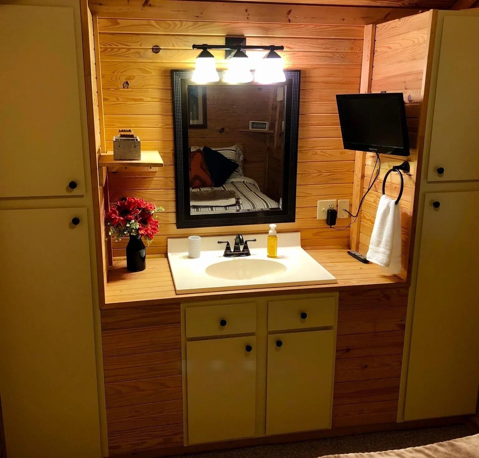 2 多间卧室、床单