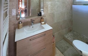 bathroom - 1 bedroom stunning apartment in Uvernet-Fours (Uvernet-Fours)