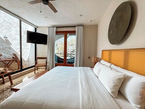 Superior Room | 1 bedroom, premium bedding, down duvets, individually decorated - Frater Yucatan Hotel (Valladolid)