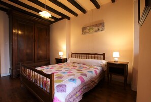 2 عدّة غرف نوم وخدمة الإنترنت