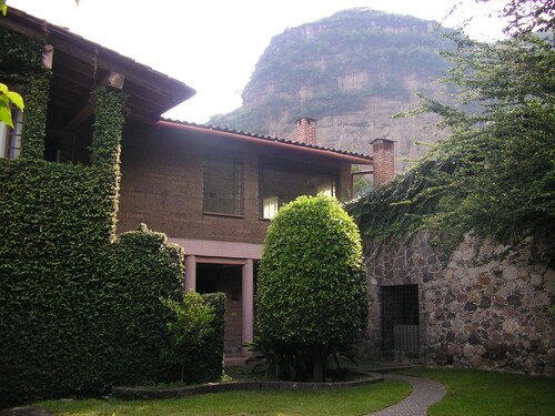 Casa con Alberca y jardín en Malinalco, a solo 10 minutos del centro