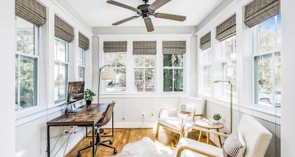 Boho Retreat | Walk Downtown • Porch + Monitor