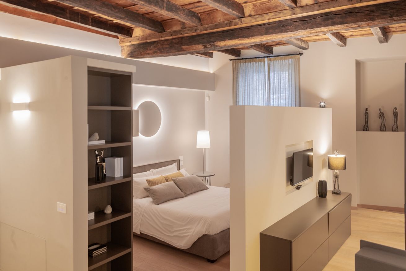 1 habitación, tabla de planchar con plancha, wifi y ropa de cama 