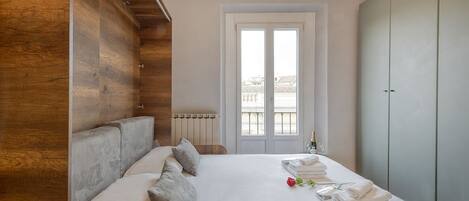 1 camera, ferro/asse da stiro, Wi-Fi, lenzuola