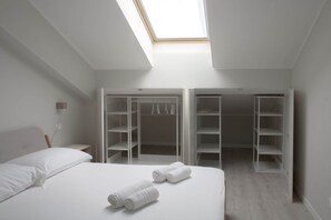 2 bedrooms, iron/ironing board, WiFi, bed sheets - CASATI, 2 · Glamour in città tra shopping e vita notturna (Milano)