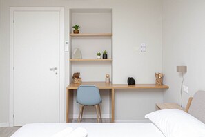 2 多间卧室、熨斗/熨衣板、WiFi、床单