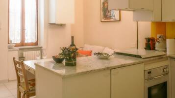 Forno, piano cottura, macchina per tè/caffè, pentole/stoviglie/utensili