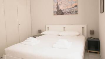 1 camera, ferro/asse da stiro, Wi-Fi