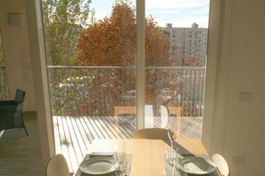 Dining - GOVONE, 78 · Ampio e luminoso appartamento con terrazza (Milano)