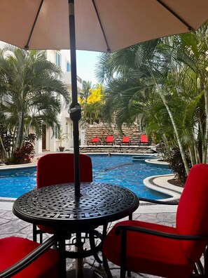 Pool - Beautiful Apartment 2 Bdr Center Close Cocobongo (Playa del Carmen)