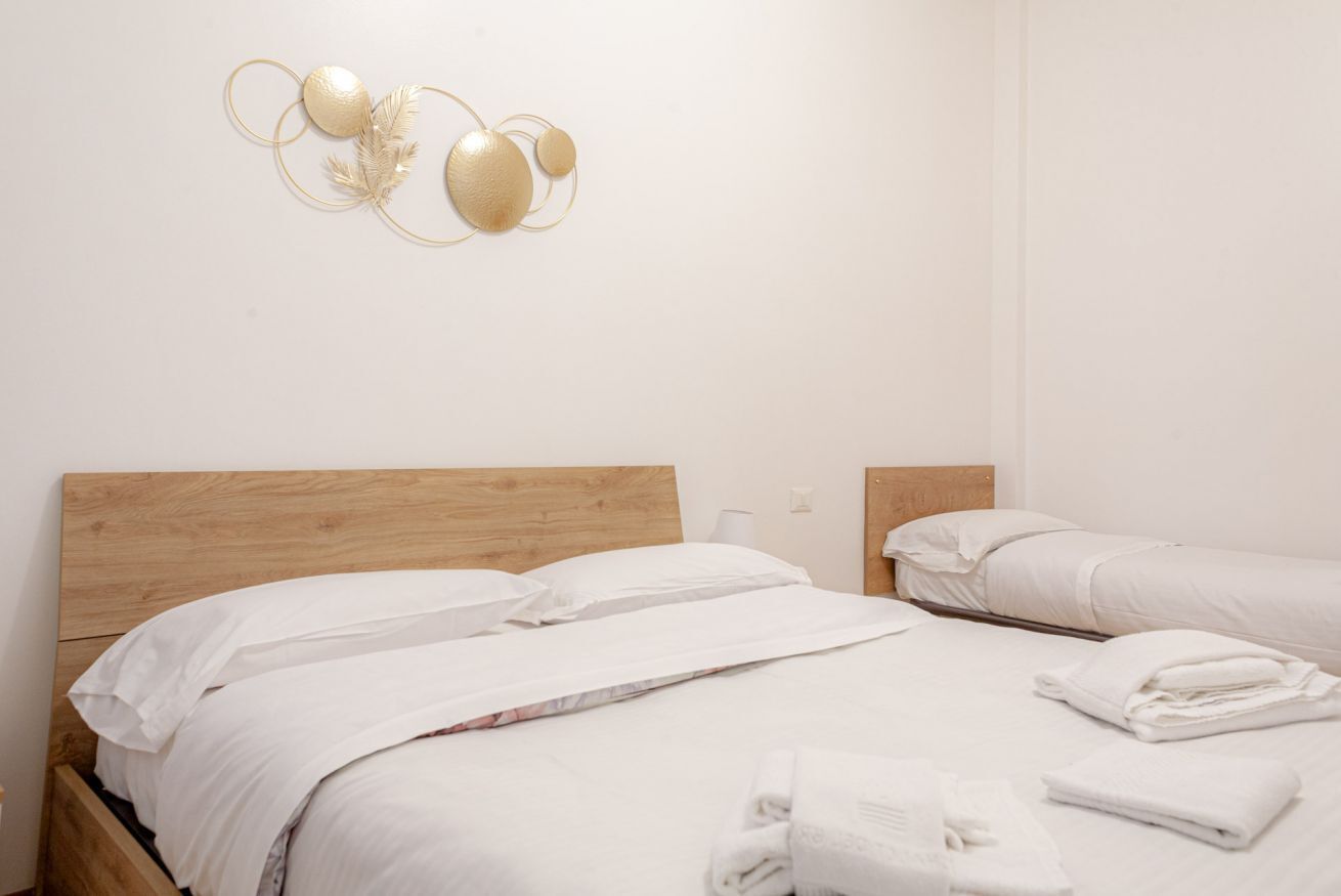 2 Schlafzimmer, Schreibtisch, Bügeleisen/Bügelbrett, WLAN