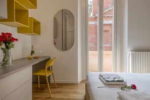 1 bedroom, desk, iron/ironing board, WiFi