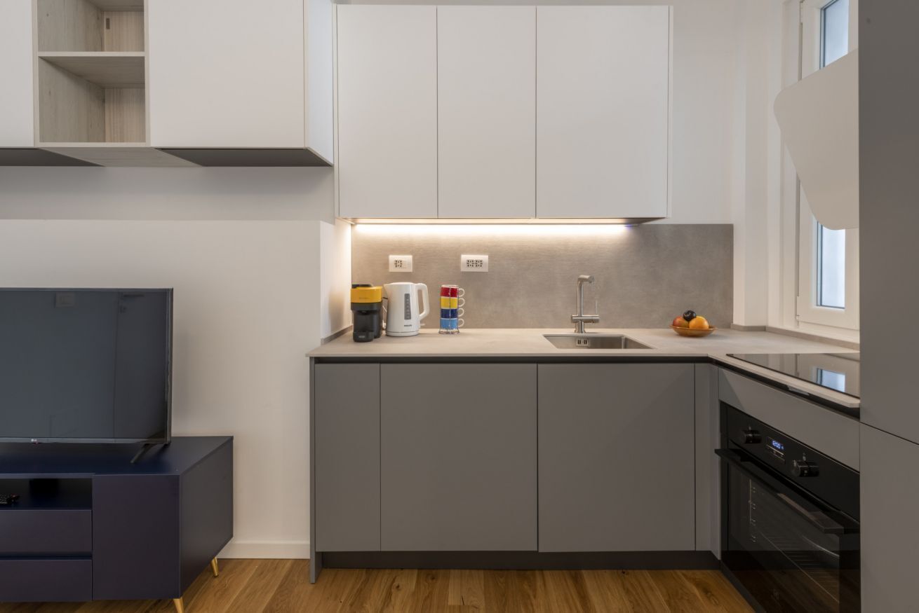 Frigorifero, forno, piano cottura, lavastoviglie