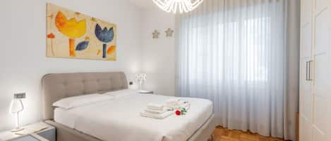 2 chambres, fer et planche Ă repasser, Wi-Fi, draps fournis