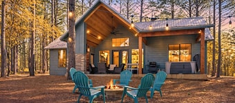 Secluded Cabin, Fire Pit, Outdoor Games, Hot Tub