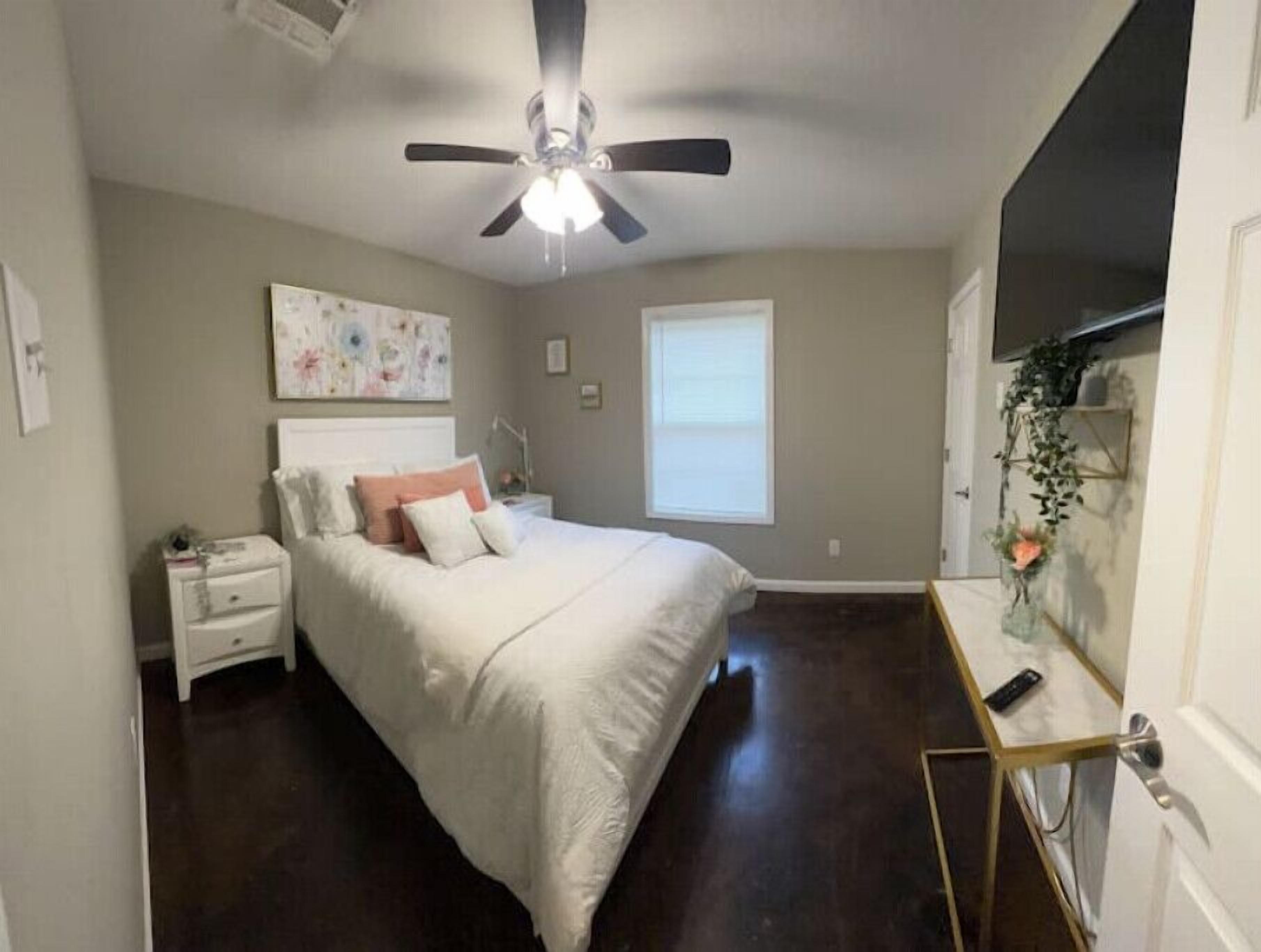 2 chambres, fer et planche à repasser, Wi-Fi gratuit, draps fournis