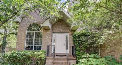 Corporate Rental-4 Bedroom House in Nashville on End of Culdesac.