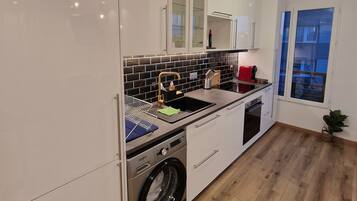 Frigorifero, forno, lavastoviglie, macchina per tè/caffè