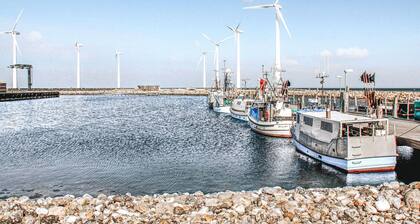 Amazing home in Glesborg with WiFi